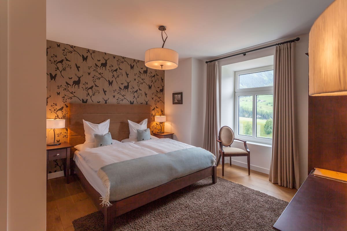 Double Room, Mountain View | Hypo-allergenic bedding, desk, blackout curtains, free WiFi