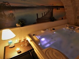 Bañera de hidromasaje privada