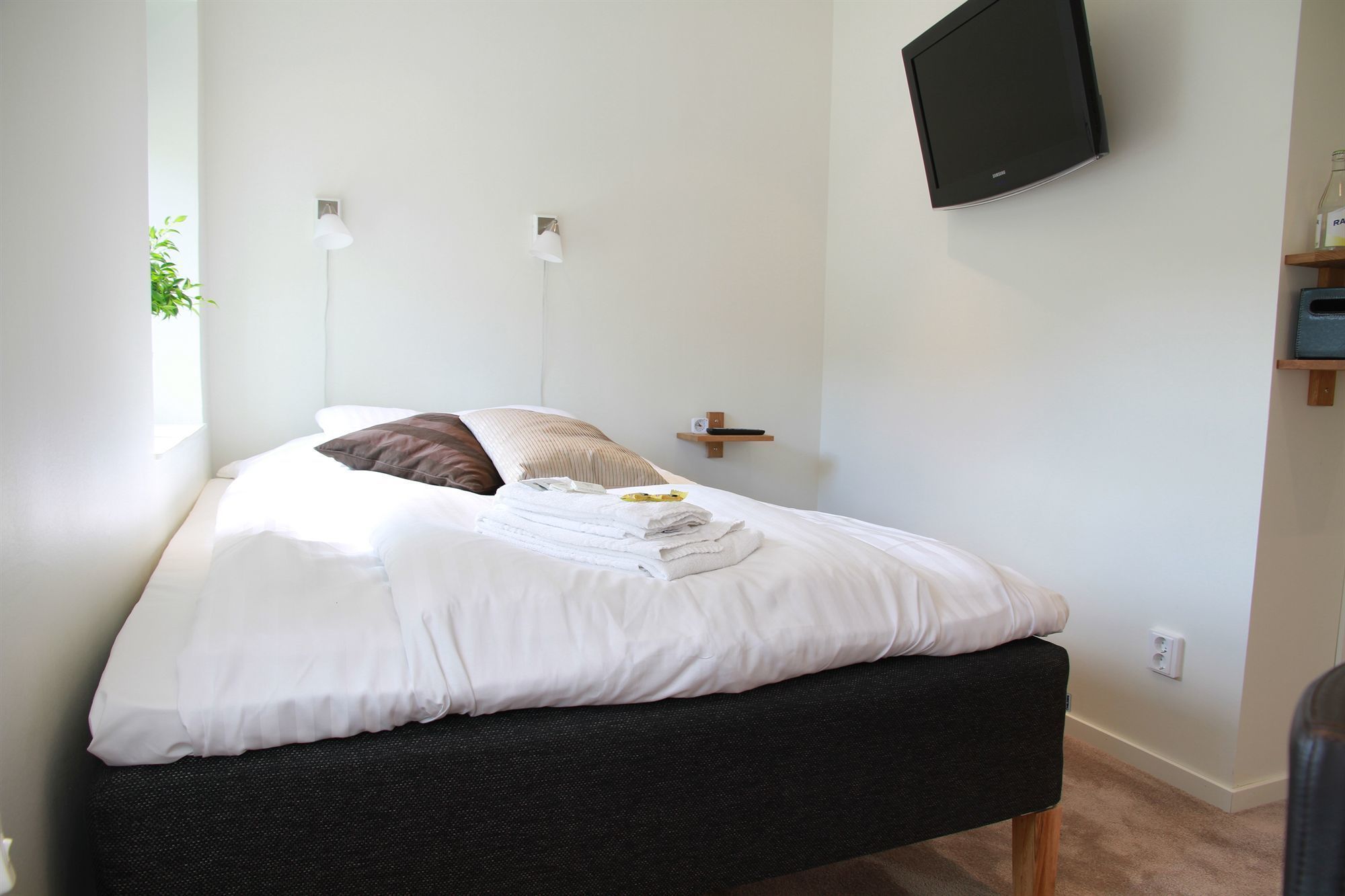 premium bedding, pillow-top beds, individually decorated