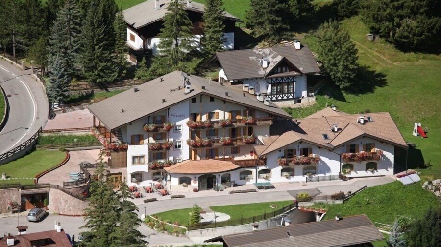 Alpine Touring Hotel