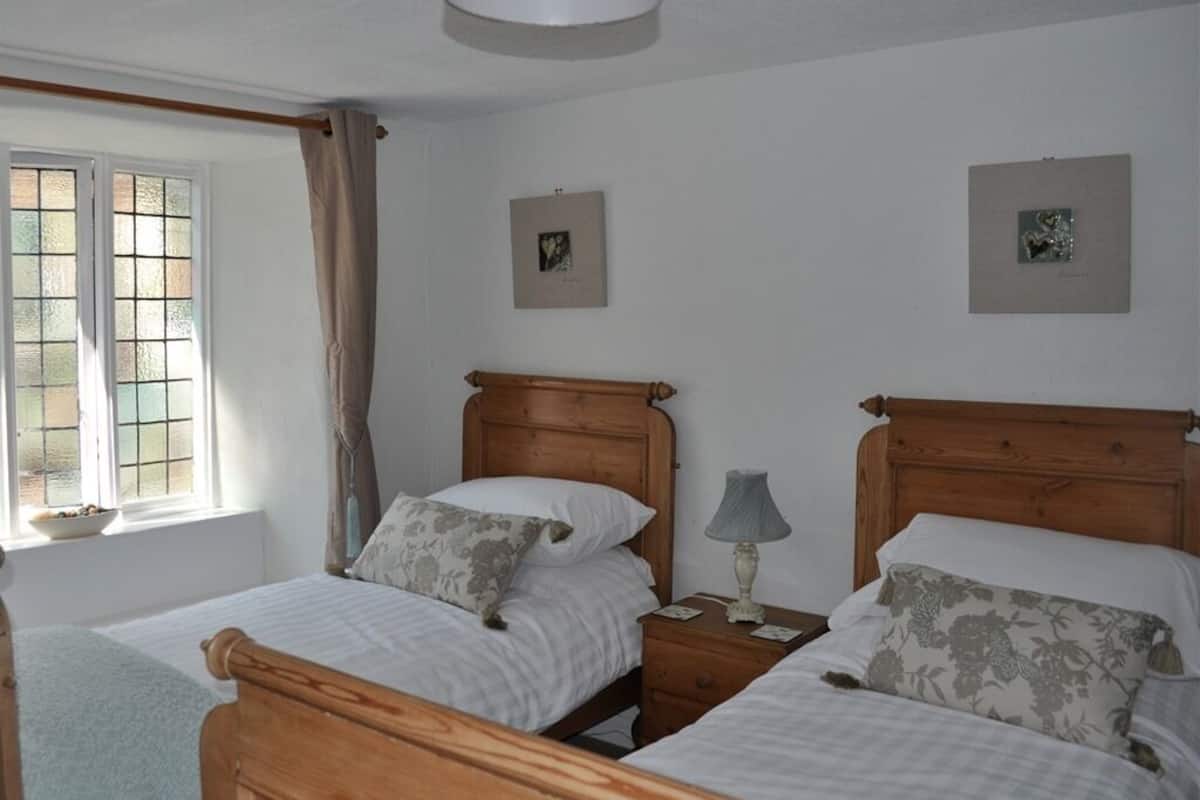 Standard Twin Room, Ensuite