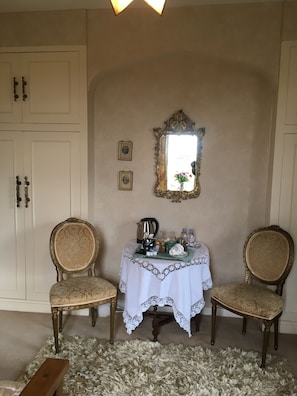 Individually decorated, individually furnished, desk, iron/ironing board - The Grange (Market Rasen)