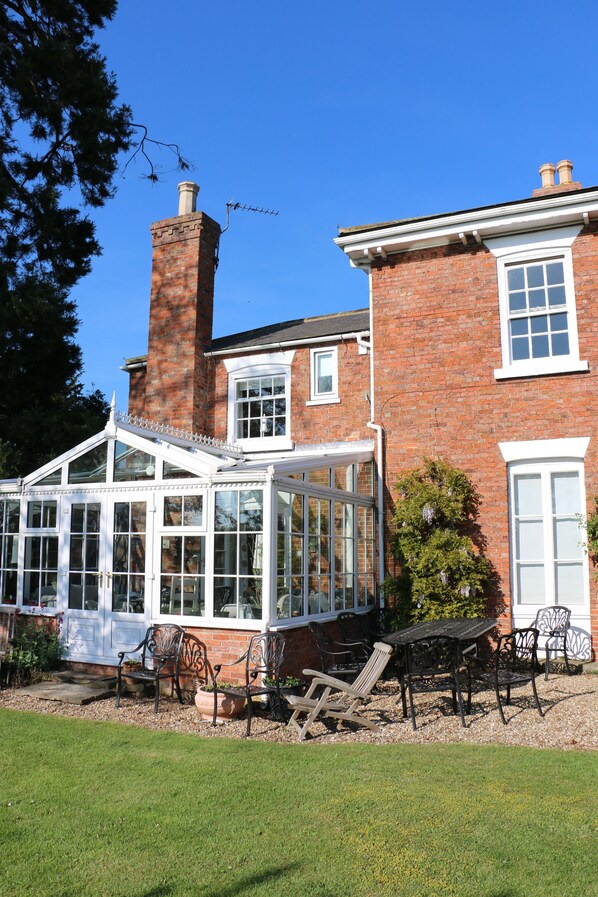 Exterior - The Grange (Market Rasen)