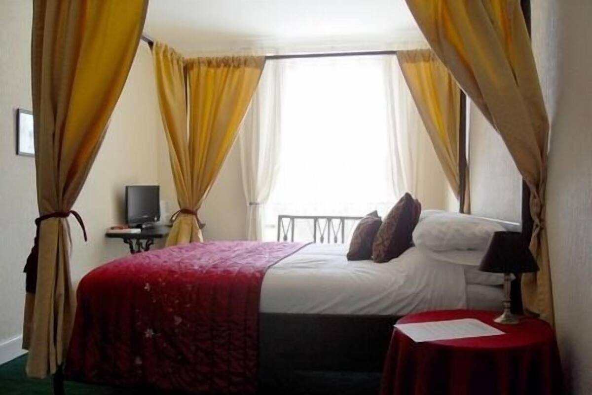 Habitación doble superior, baño privado (Four Poster)
