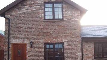 Cottage, Private Bathroom (Wash House) | Exterior