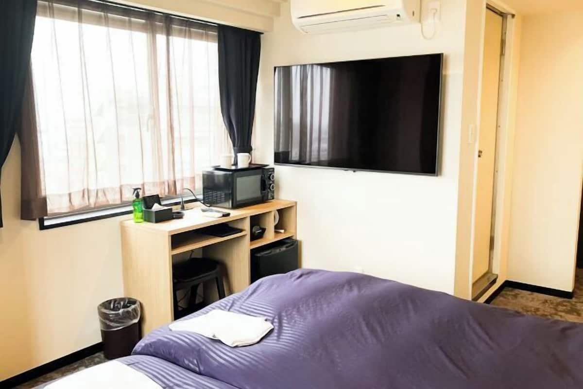 Desk, iron/ironing board, free WiFi, bed sheets