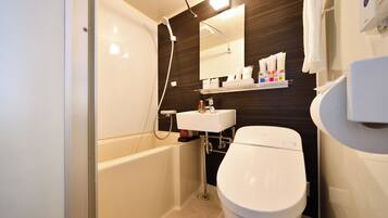 Kelengkapan dandanan diri mesra alam, pengering rambut, selipar, bidet