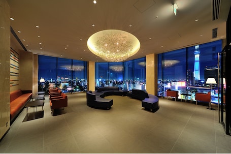 Lobby sitting area. The Gate Hotel Kaminarimon by Hulic