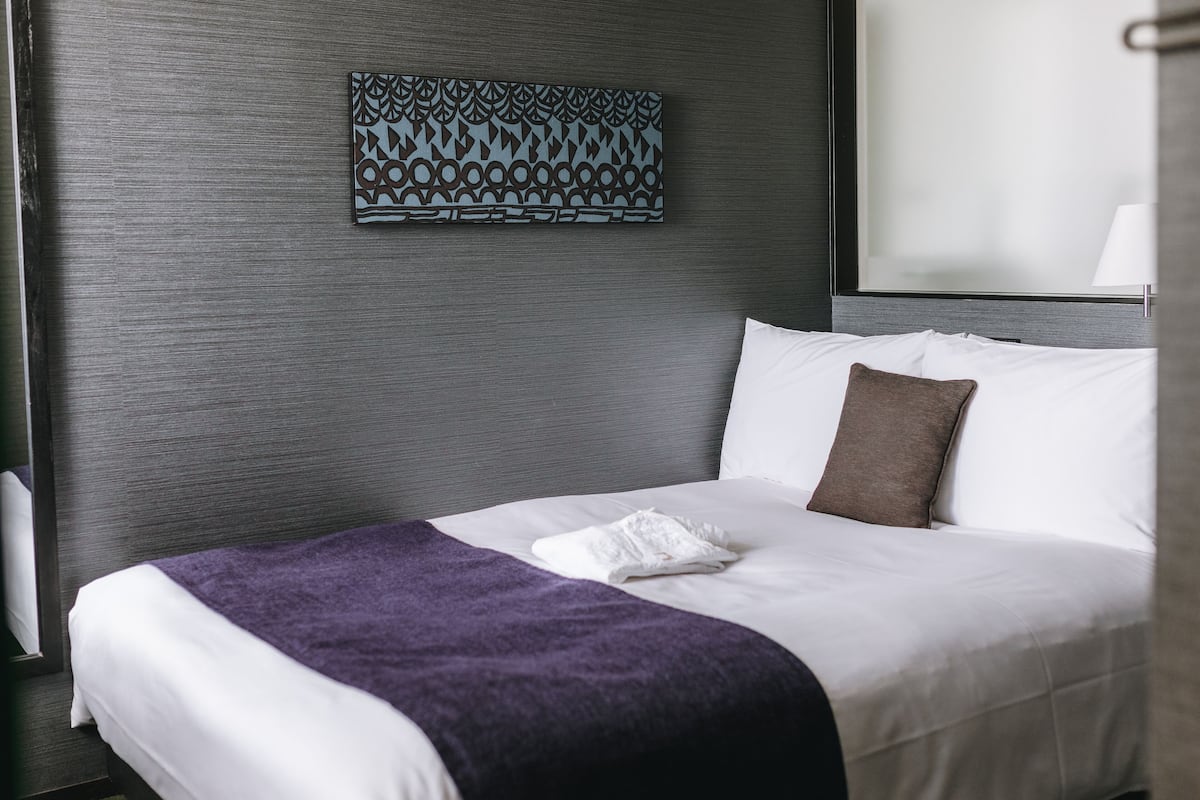 1 bedroom, premium bedding, down comforters, in-room safe