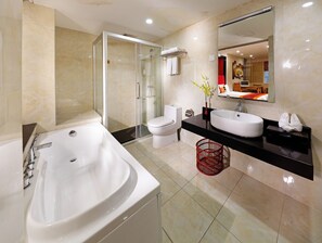 Bathroom - Guangzhou Royal Garden Hotel (Guangzhou)