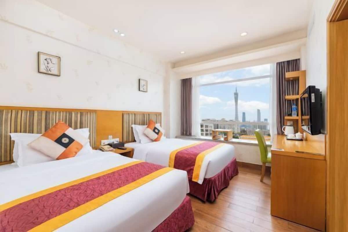 1 bedroom, premium bedding, down duvets, minibar