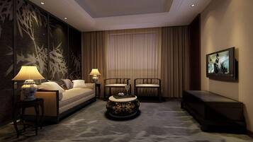 Deluxe Suite | Living room