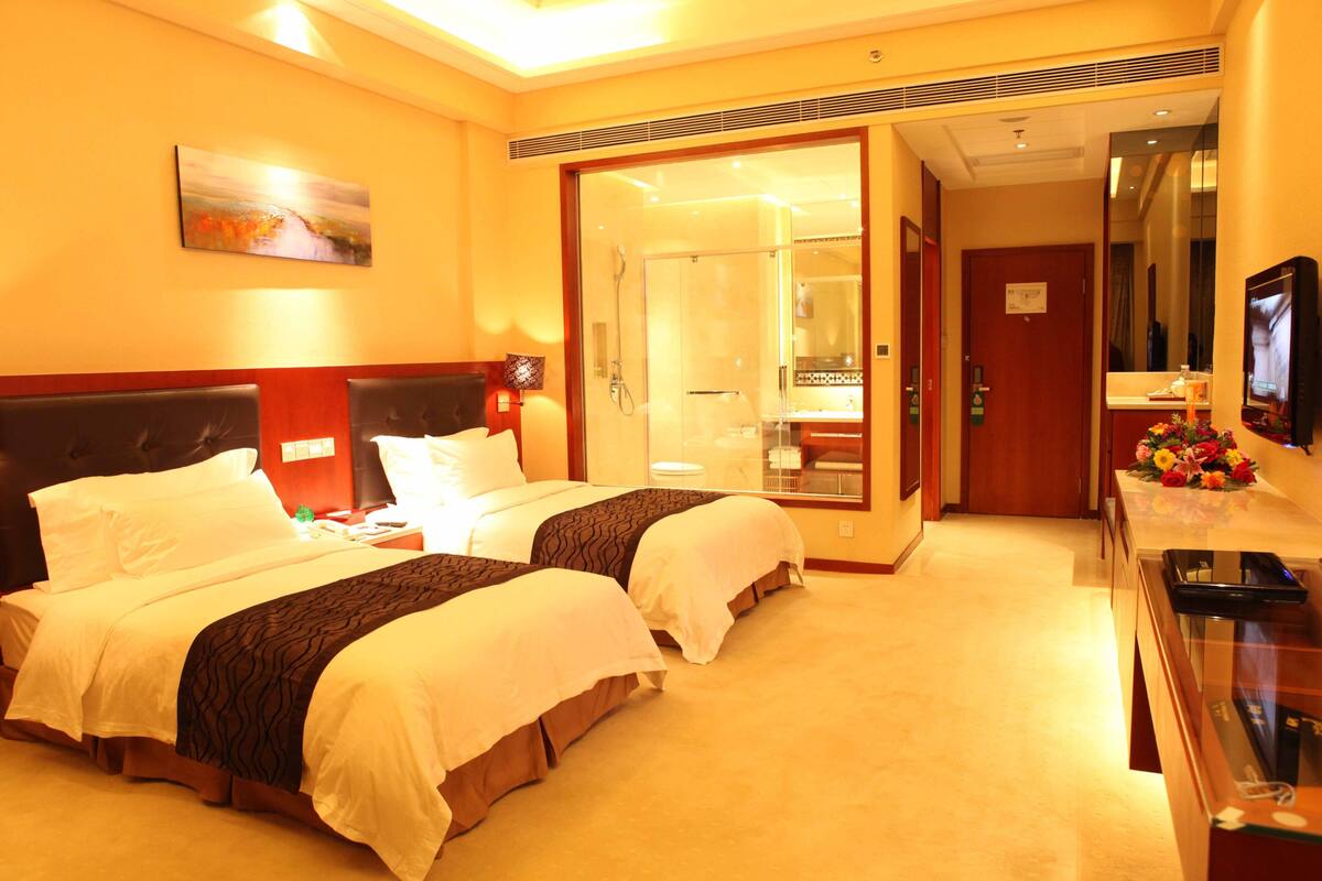 Premium bedding, down duvets, pillow-top beds, in-room safe