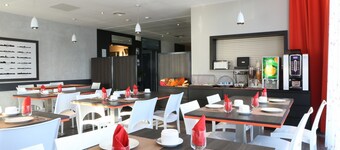 安多尼斯南巴黎飯店