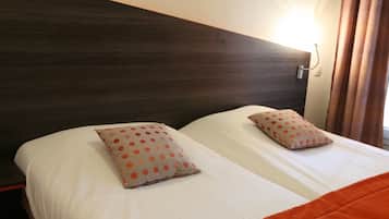 1 bedroom, desk, laptop workspace, blackout curtains