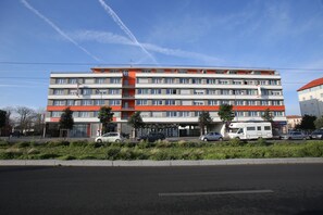 숙박 시설 정면