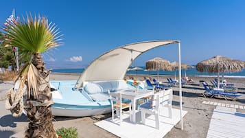 Breakfast, lunch, dinner served; international cuisine, beach views