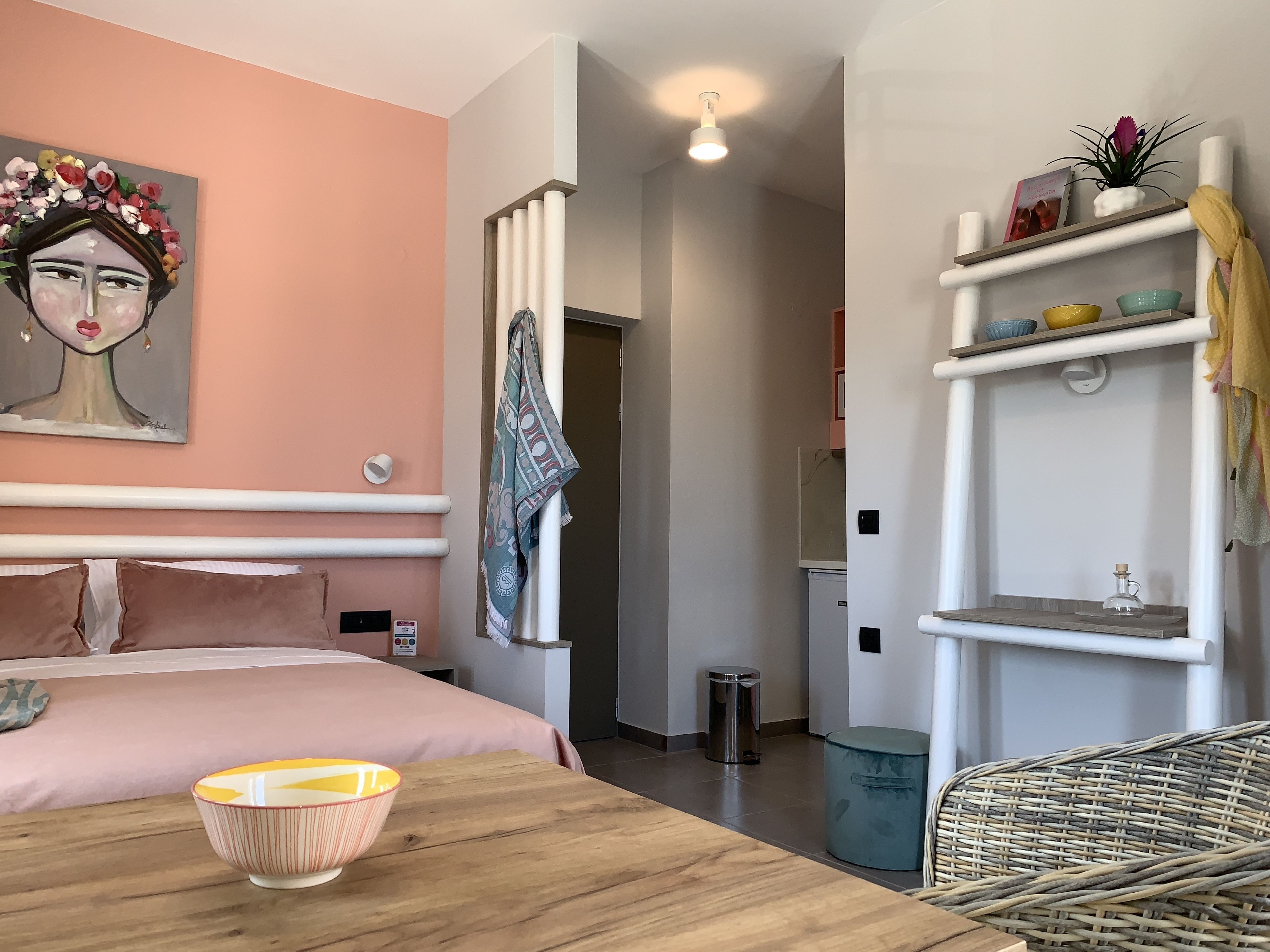 deluxe studio, sea view | in-room safe, desk, blackout curtains, iron/ironing board