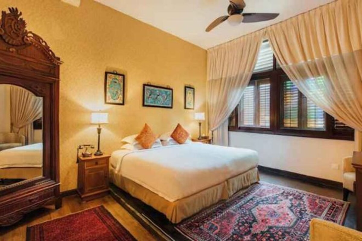Queen Room