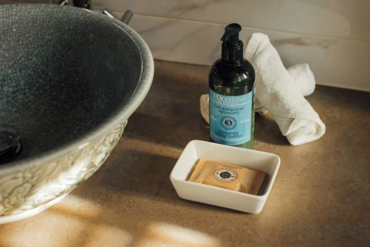 Bathroom amenities