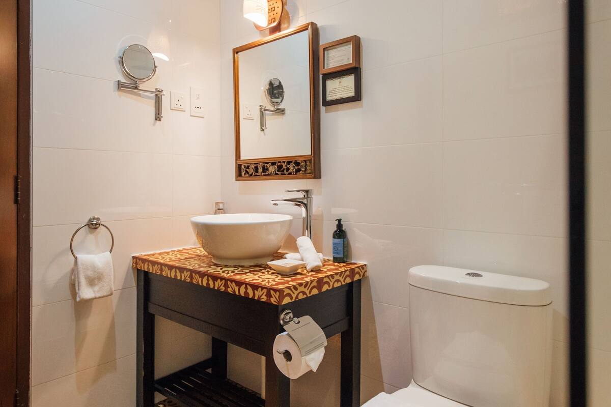 shower, rainfall showerhead, designer toiletries, hair dryer