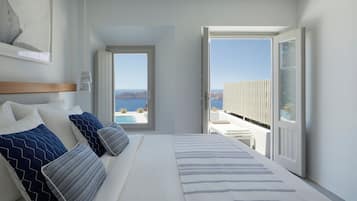 Hypo-allergenic bedding, down duvets, free minibar items, in-room safe