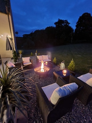 House, 5 Bedrooms | Terrace/patio