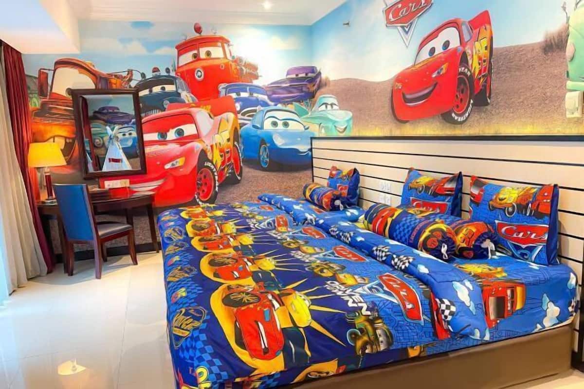 Minibar, in-room safe, desk, soundproofing