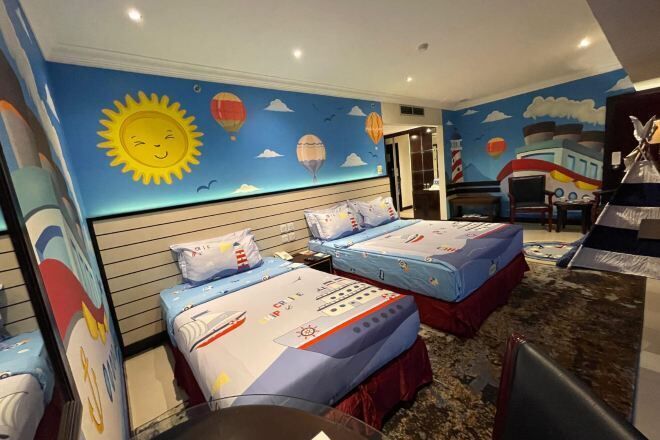 Minibar, coffres-forts dans les chambres, bureau, chambres insonorisées