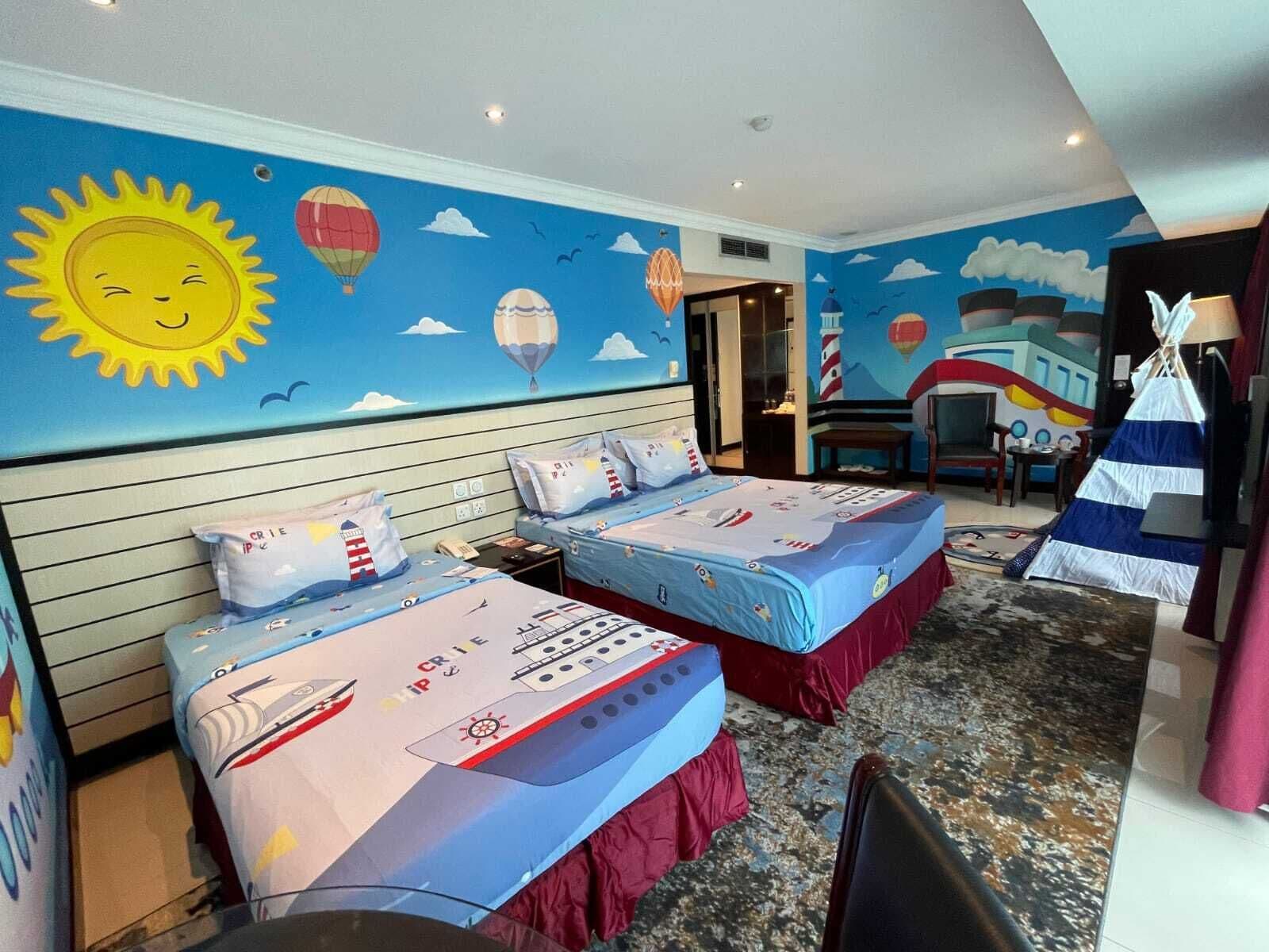 Captain Kids Room | Minibar, in-room safe, desk, soundproofing