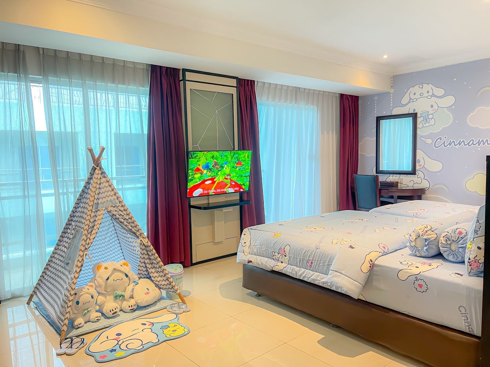 Sanrio Kids Room | Minibar, in-room safe, desk, soundproofing