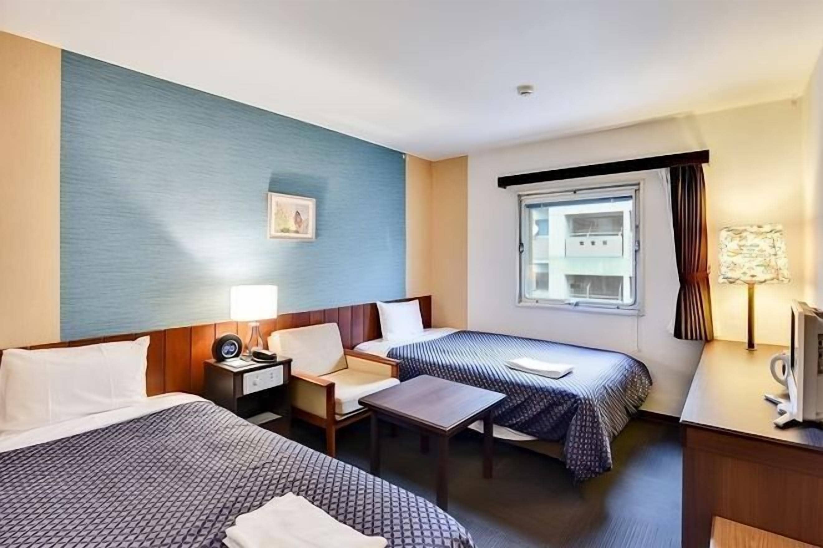 Työpöytä, pimennysverhot, silitysrauta/-lauta, ilmainen Wi-Fi