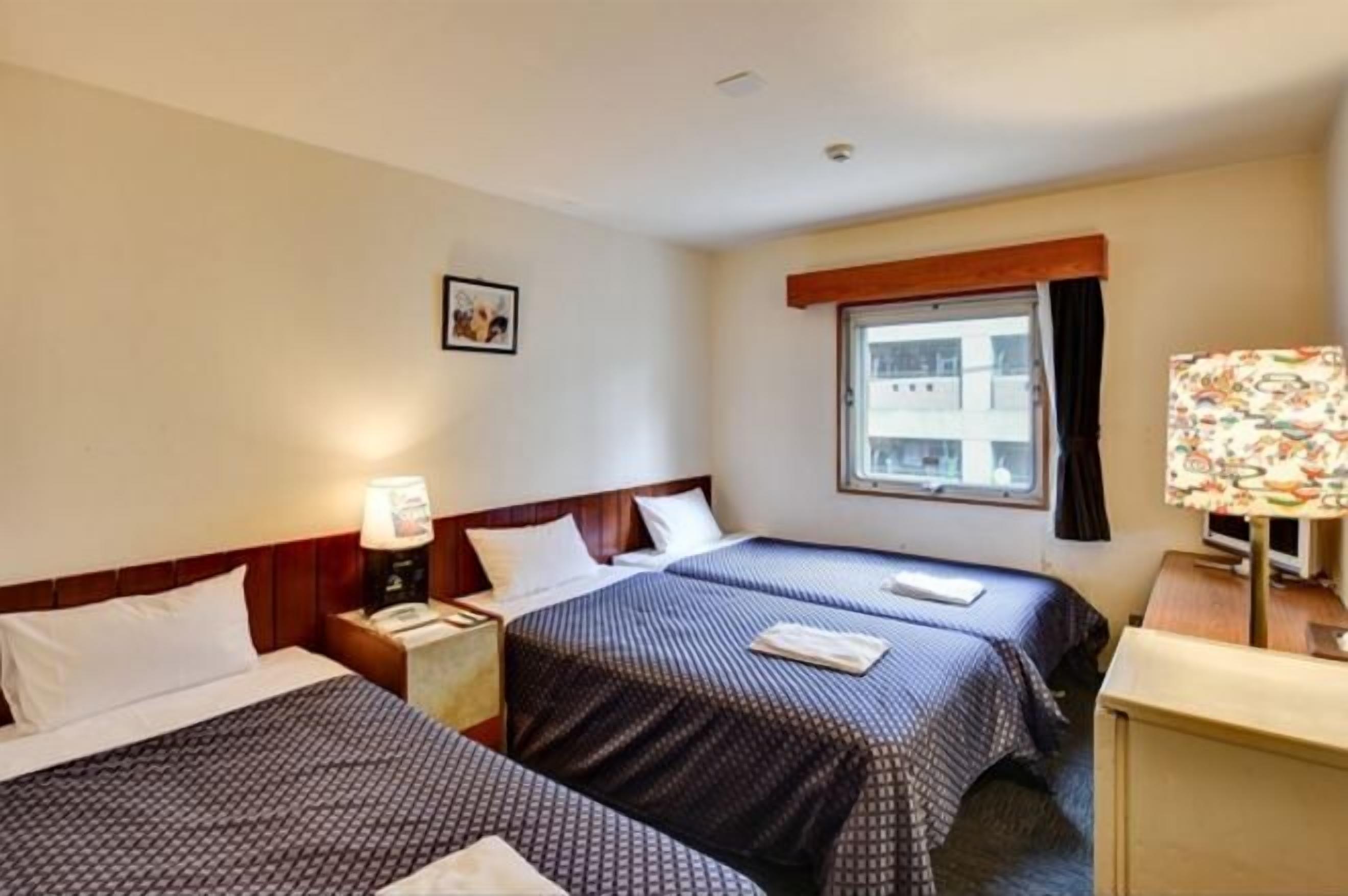 Työpöytä, pimennysverhot, silitysrauta/-lauta, ilmainen Wi-Fi