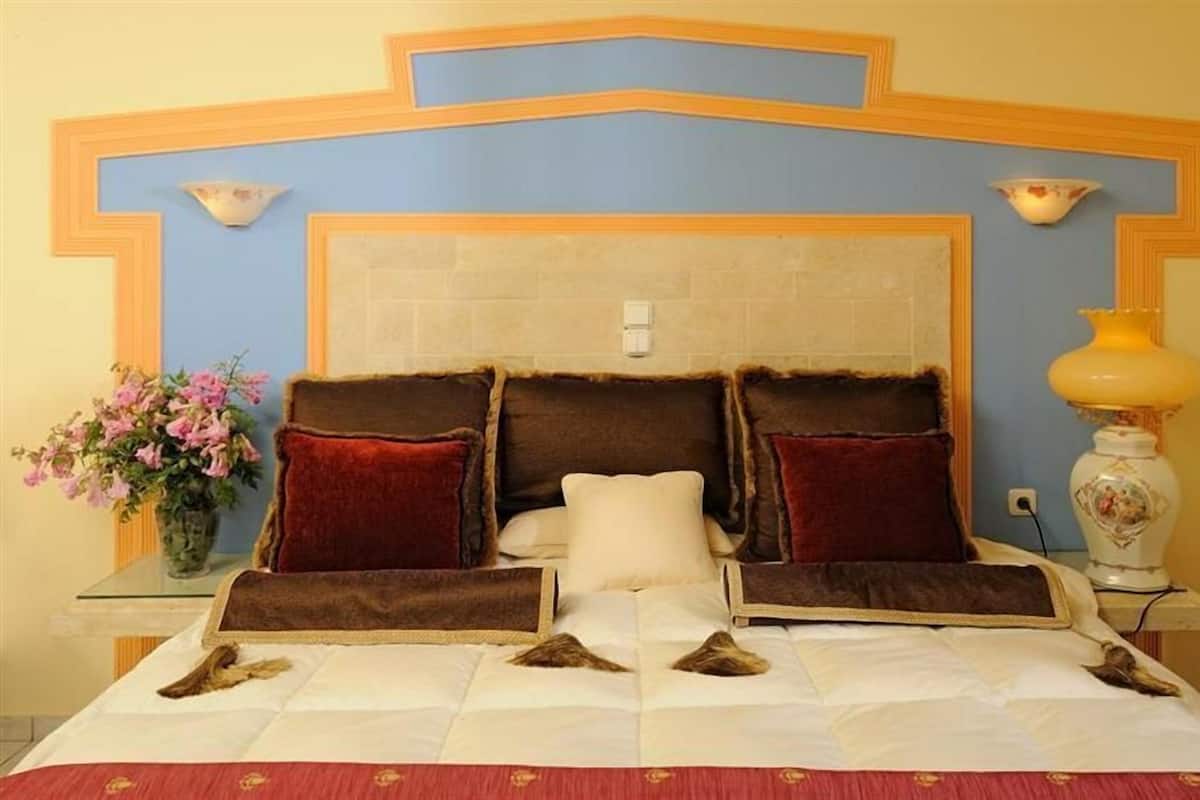 Soundproofing, iron/ironing board, free cots/infant beds, free WiFi