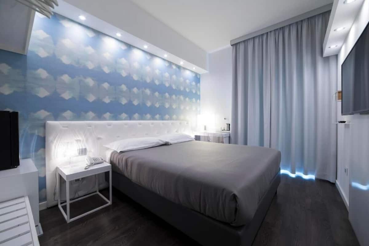 Classic Double Room, 1 Queen Bed | Minibar, in-room safe, desk, blackout drapes