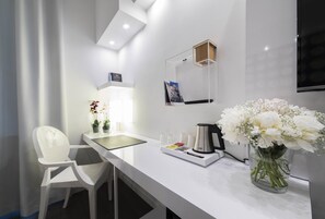 Double Room Single Use | Minibar, in-room safe, desk, blackout curtains - Hotel Montestella (Salerno)