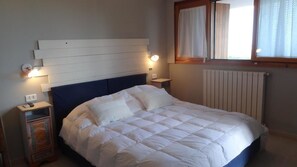 Basic Quadruple Room, Sea View