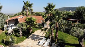 Outdoor pool, free cabanas, sun loungers - La Casetta Bed and Breakfast (Monopoli)