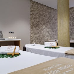 Espace de soins pour les couples, sauna, bain à remous, hammam