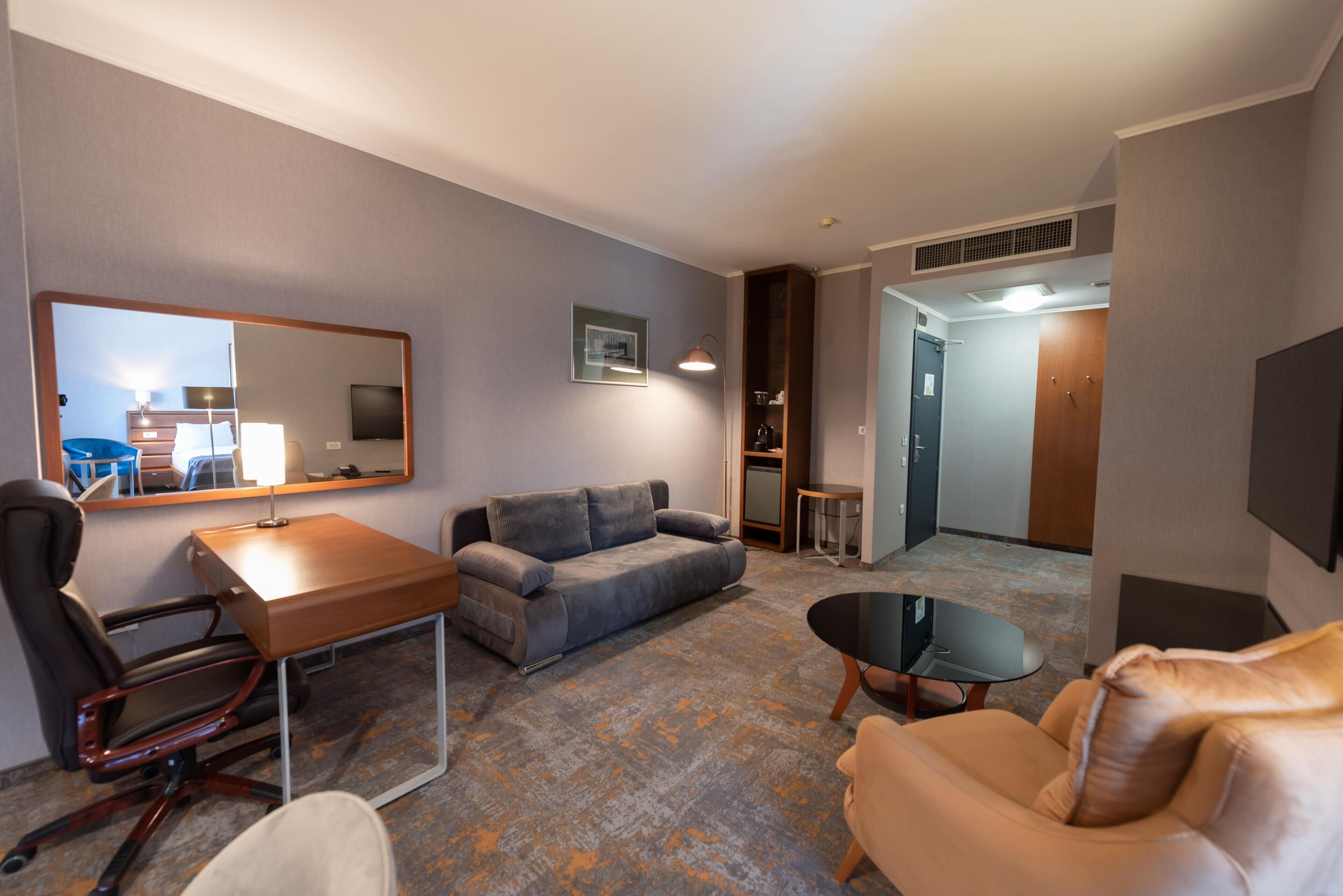 Minibar, in-room safe, desk, blackout curtains