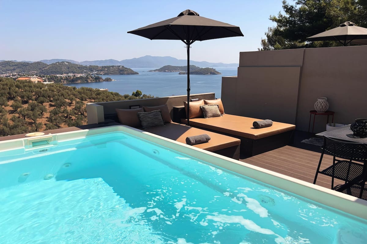 Luxury-Apartment, 2 Schlafzimmer, eigener Pool, Meerblick