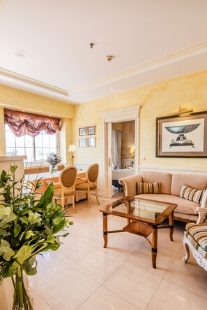 Televisión LED de 36 pulgadas con canales por satélite, una televisión