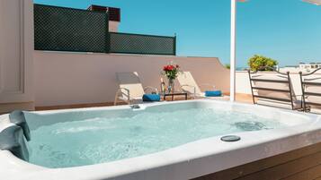 Ático, 1 habitación, vistas al mar | Terraza o patio