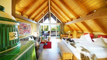 Studio | Bộ đồ giường cao cấp, chăn bông, nệm Tempur-Pedic, minibar