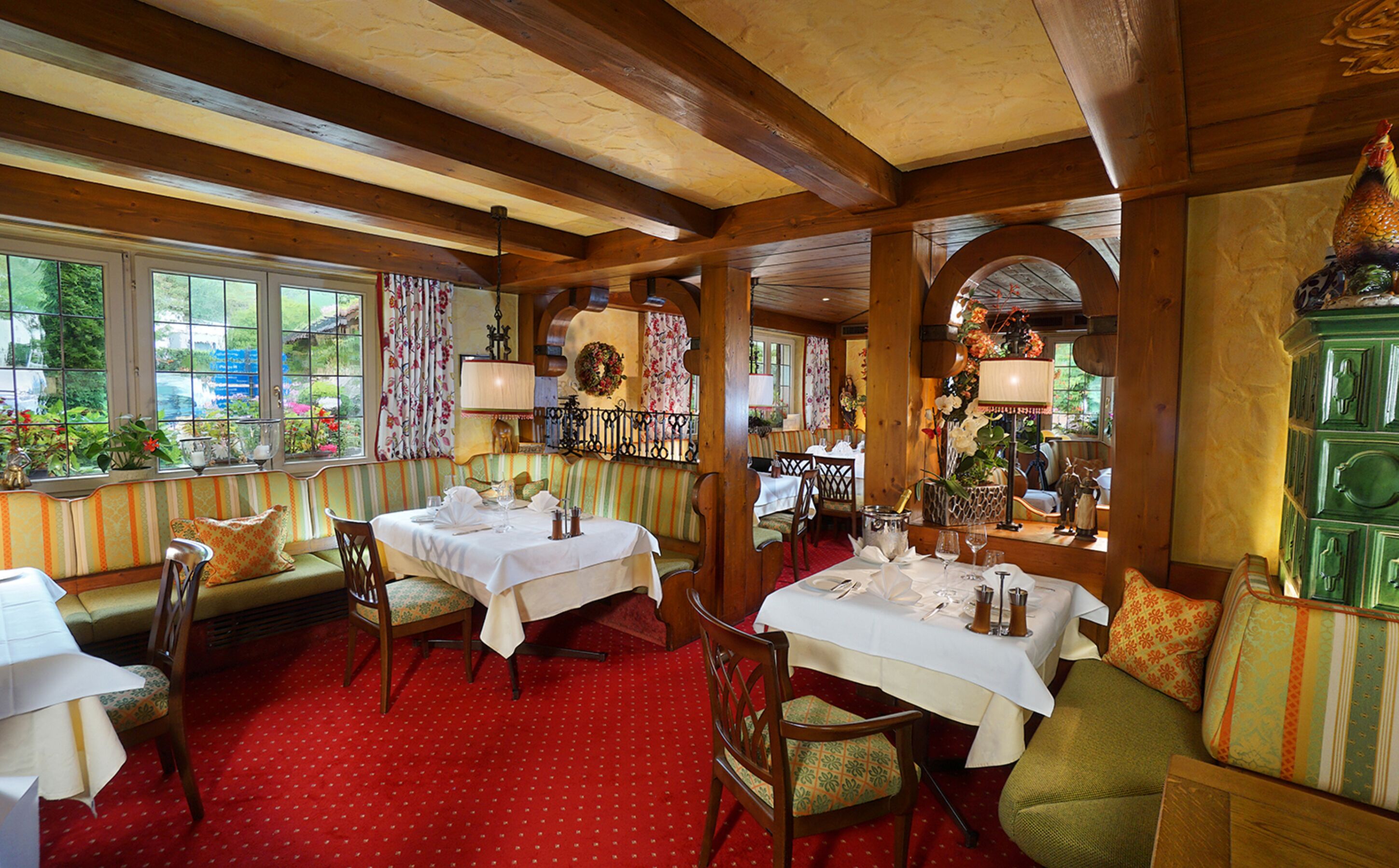 lunch, dinner served; regional cuisine, al fresco dining