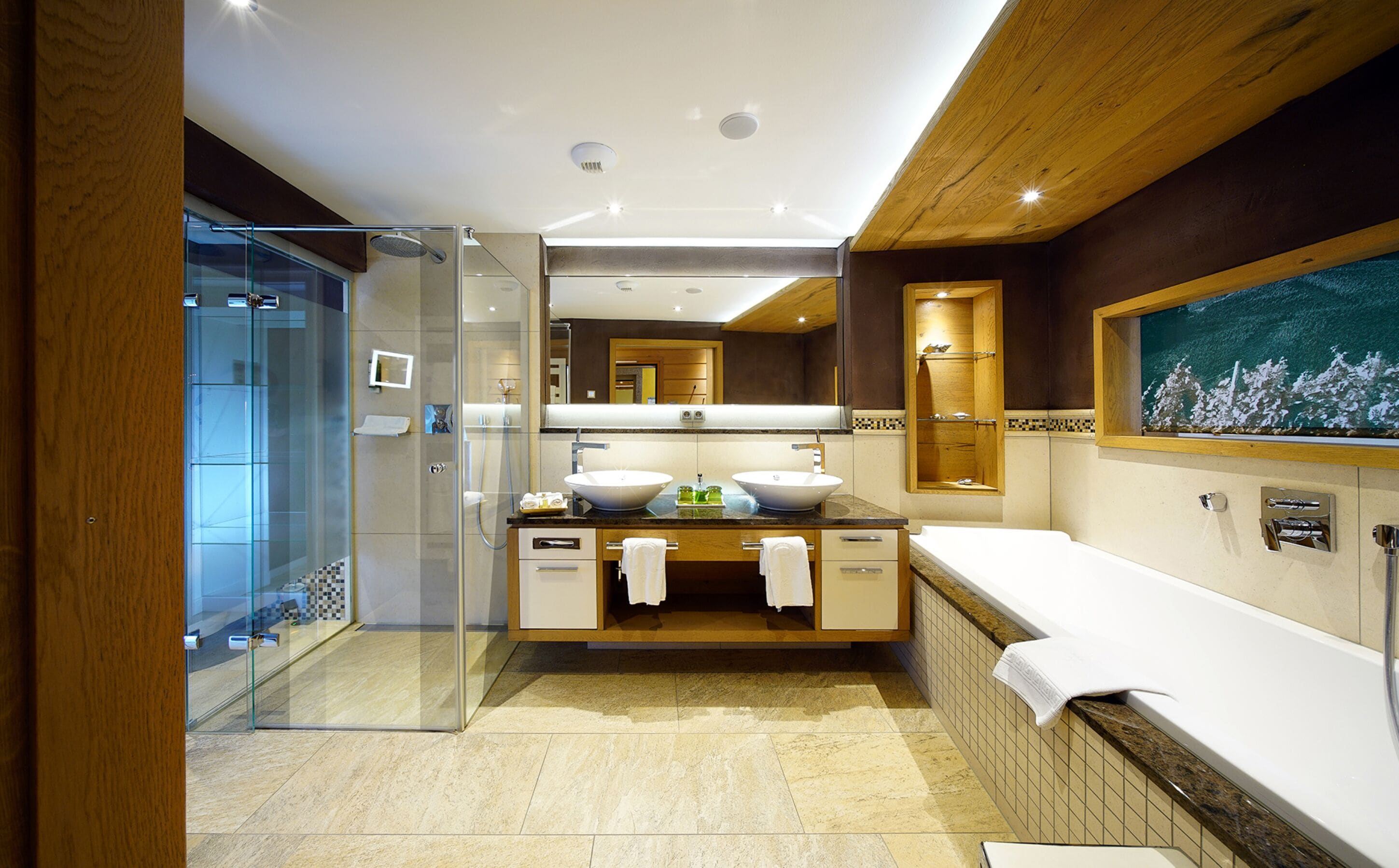 junior suite, 1 bedroom, accessible, mountain view | bathroom | free toiletries, hair dryer, bathrobes, slippers