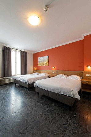 Down comforters, desk, cribs/infant beds, free WiFi - Hotel Sabot d'Or (Blankenberge)