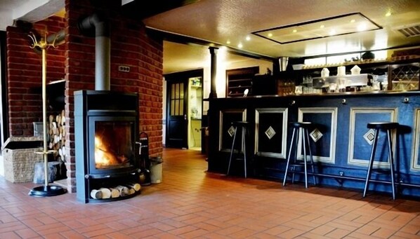 Bar (on property) - Hotel Alte Poststation (Overath)