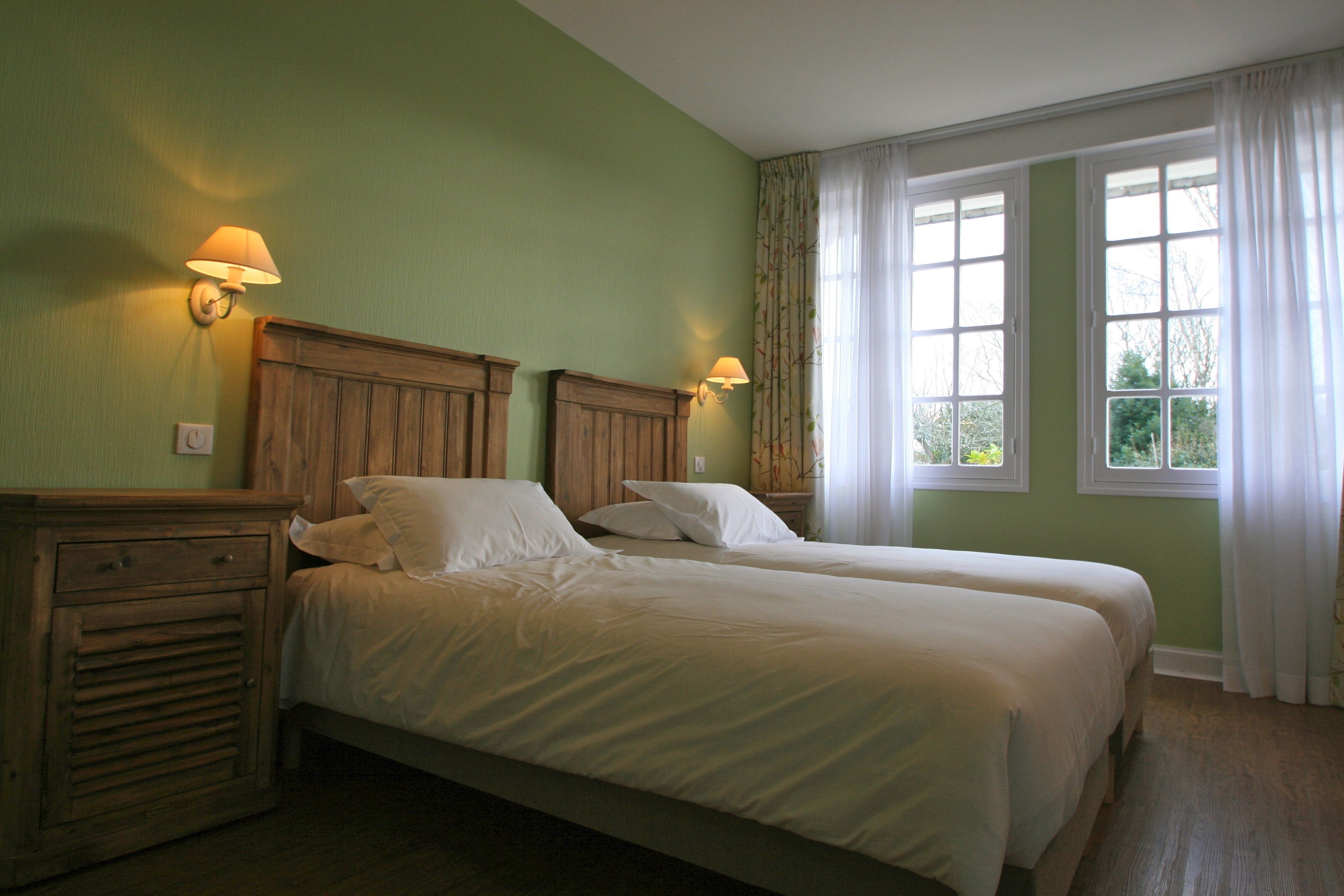 family triple room, private bathroom | room amenity