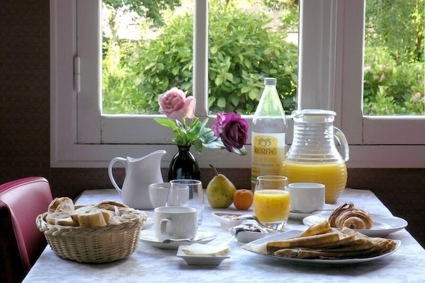 Daily buffet breakfast (EUR 12 per person)